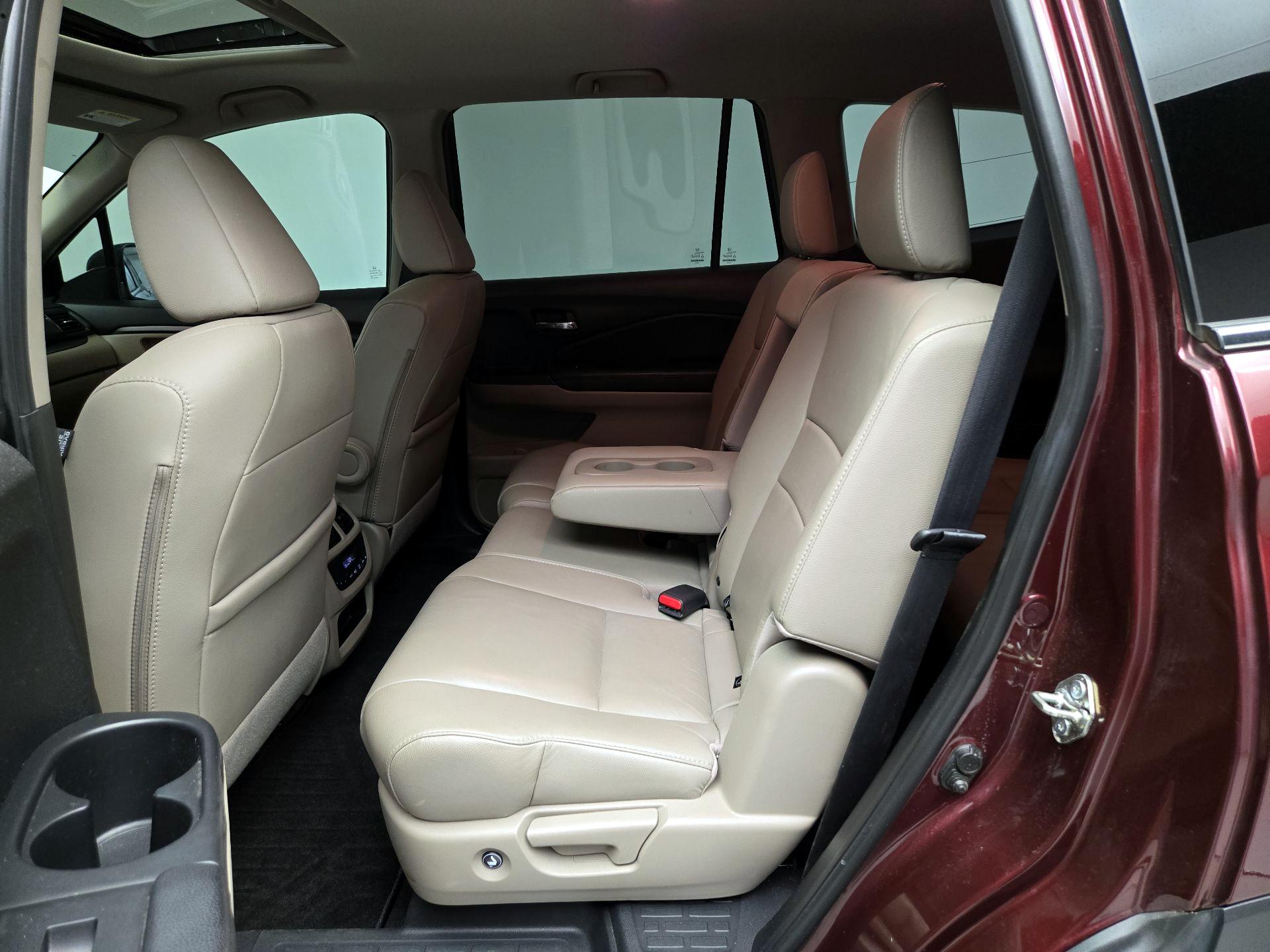 Thumbnail: 2018 Honda Pilot - 20