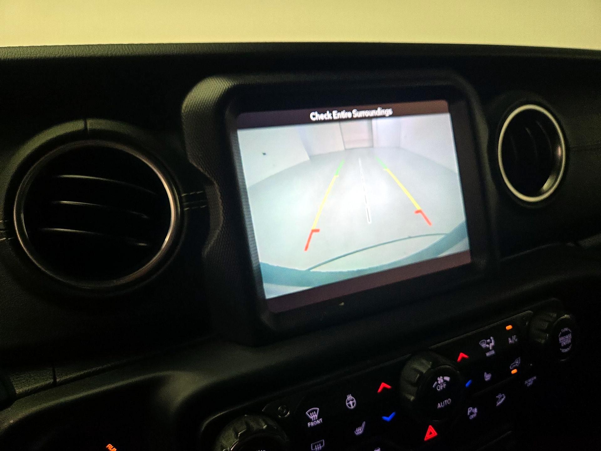 Thumbnail: 2019 Jeep Wrangler - 15
