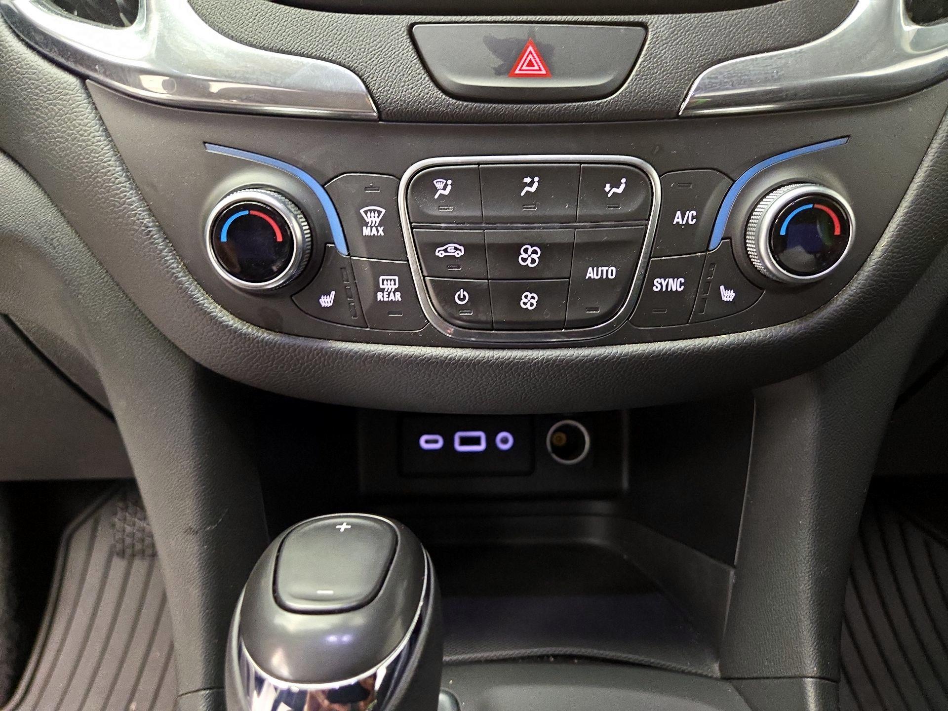 Thumbnail: 2019 Chevrolet Equinox - 16