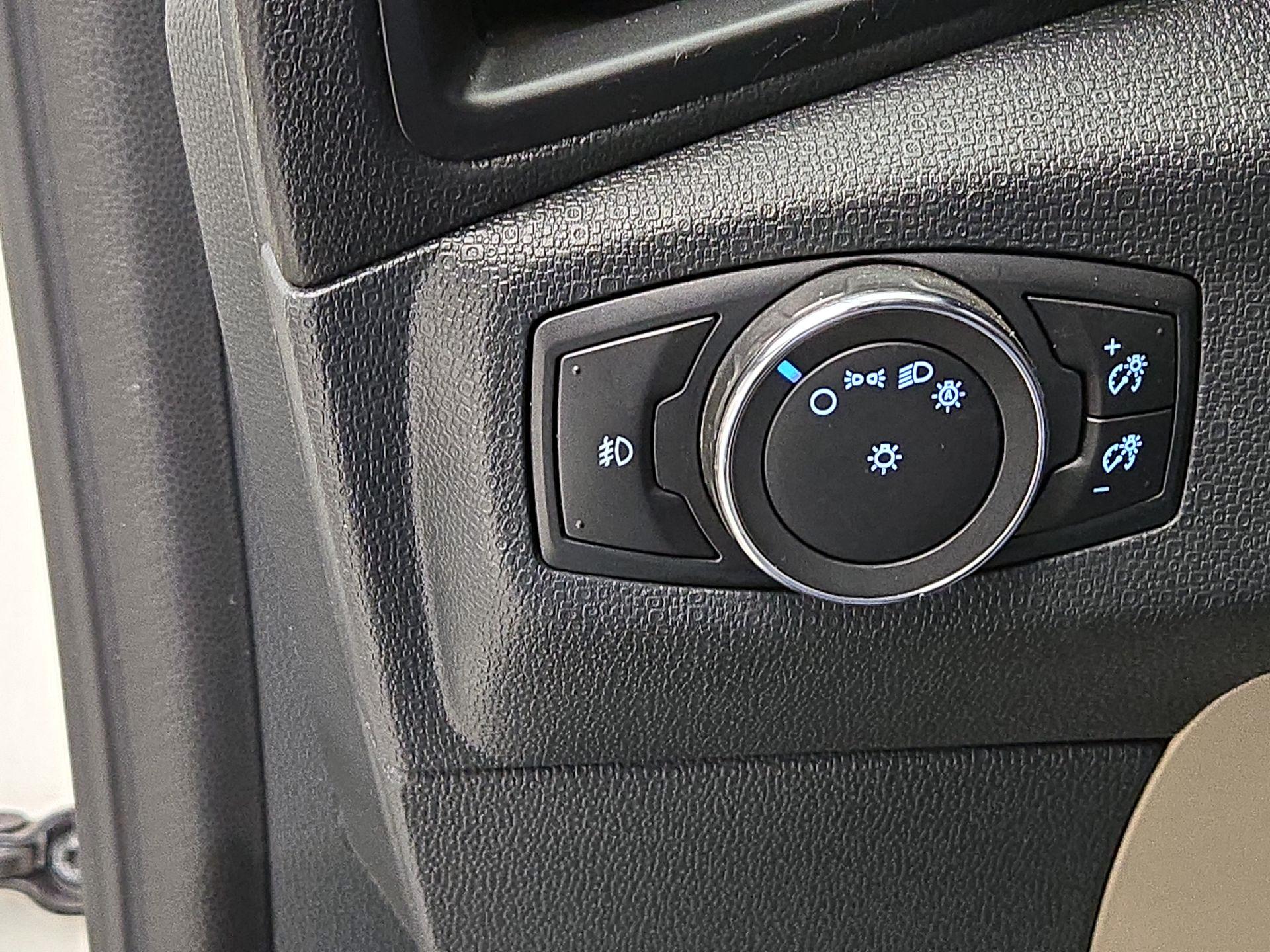 Thumbnail: 2018 Ford EcoSport - 13