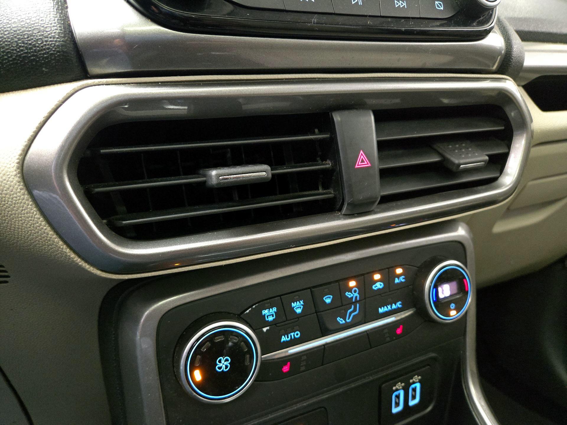 Thumbnail: 2018 Ford EcoSport - 16