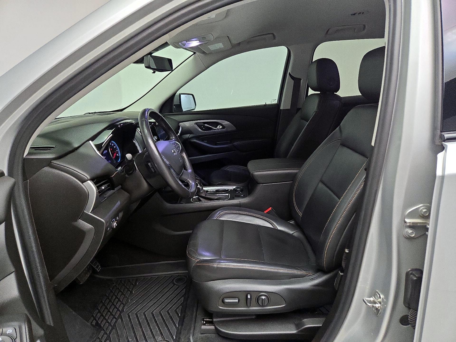 Thumbnail: 2021 Chevrolet Traverse - 11