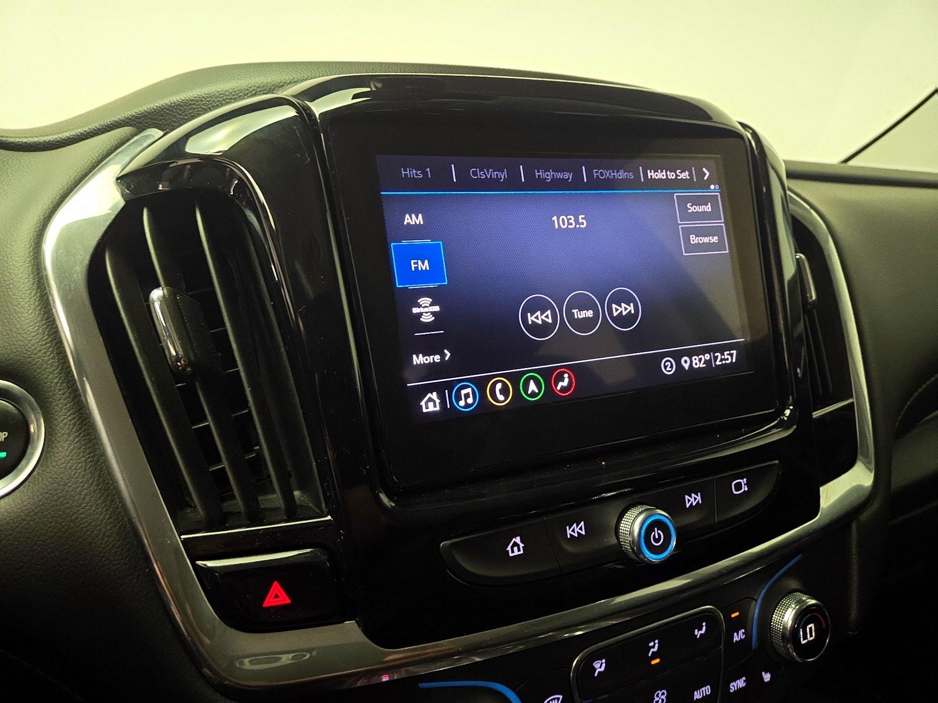 Thumbnail: 2021 Chevrolet Traverse - 16