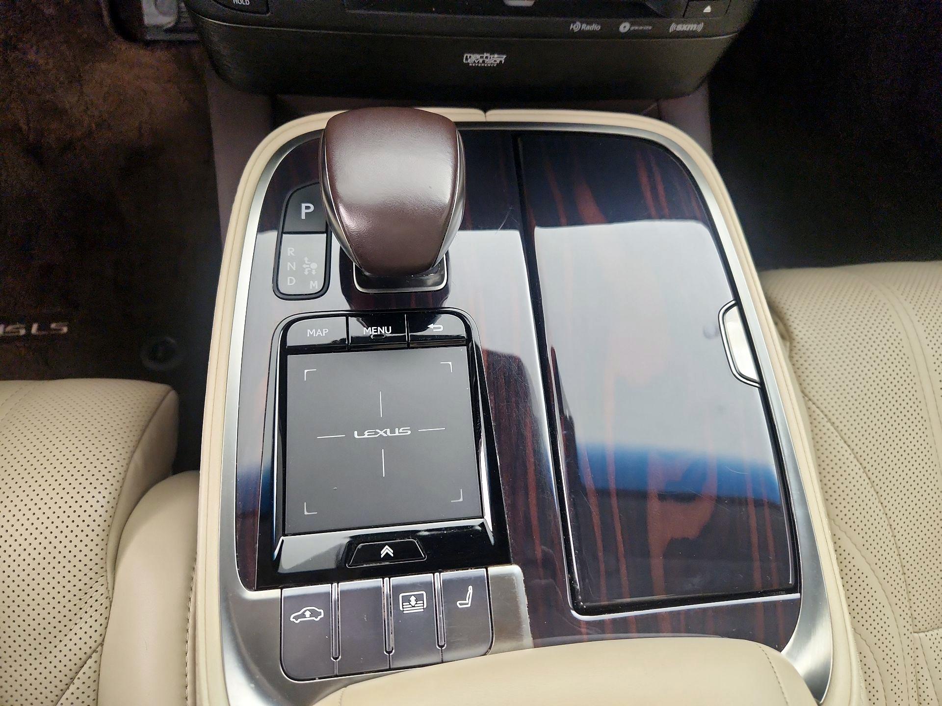 Thumbnail: 2018 Lexus LS - 18