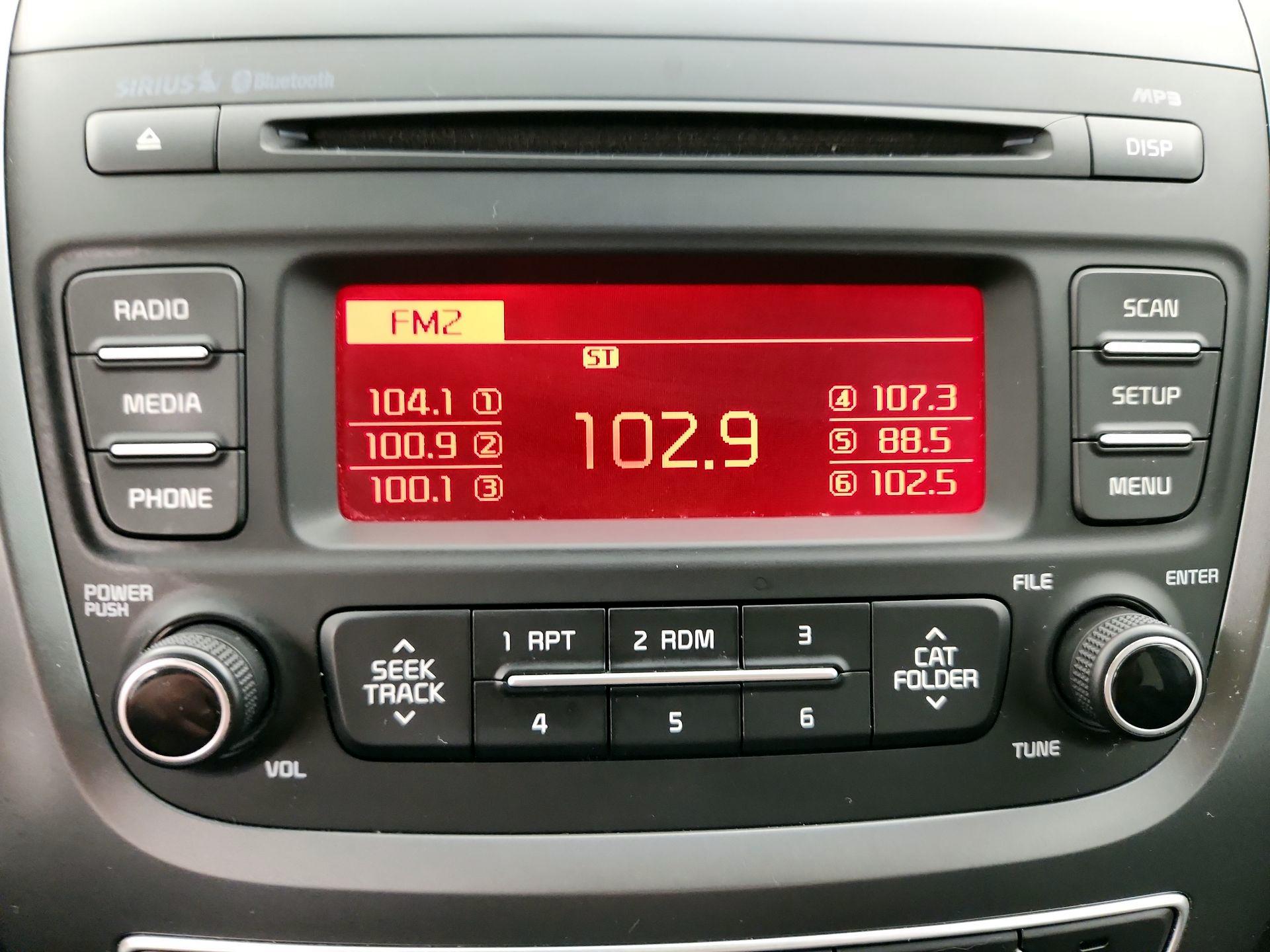 Thumbnail: 2015 Kia Sorento - 14