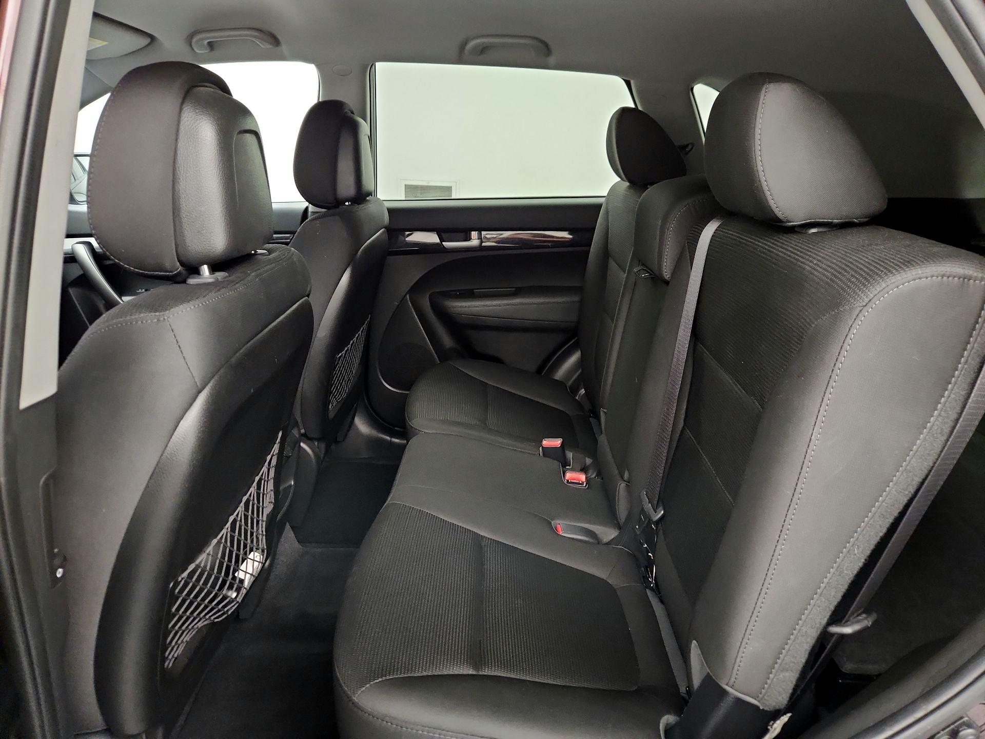 Thumbnail: 2015 Kia Sorento - 18