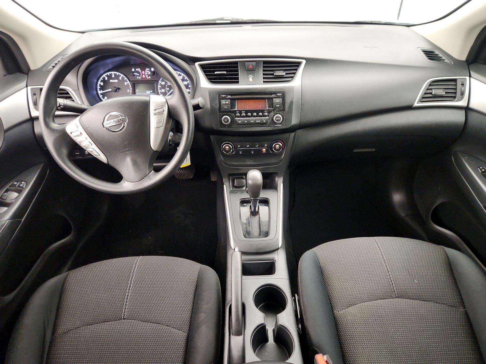 Thumbnail: 2016 Nissan Sentra - 9
