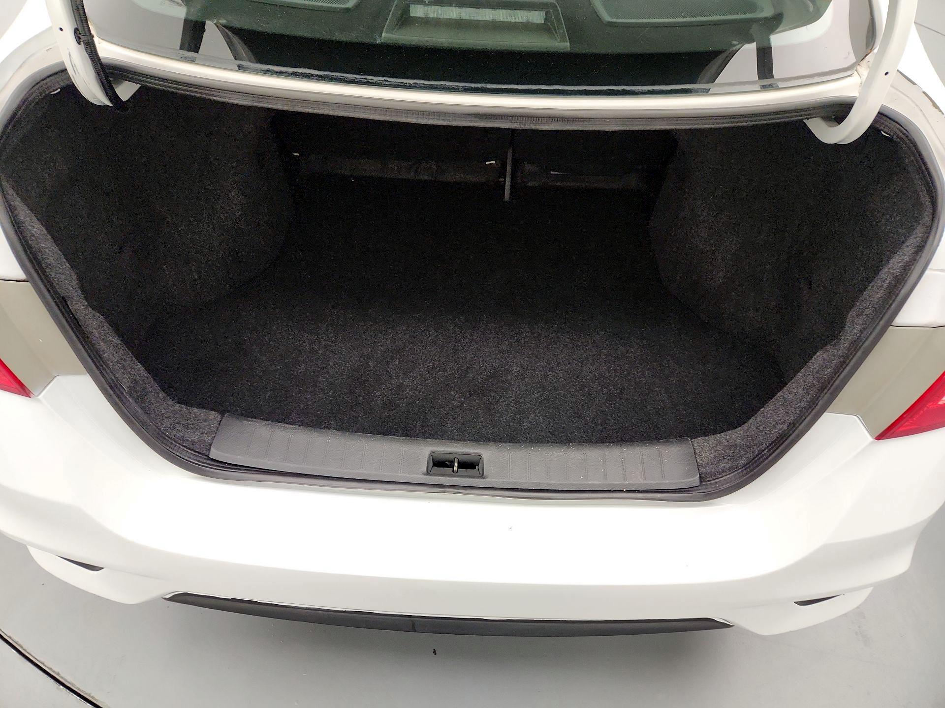 Thumbnail: 2016 Nissan Sentra - 19