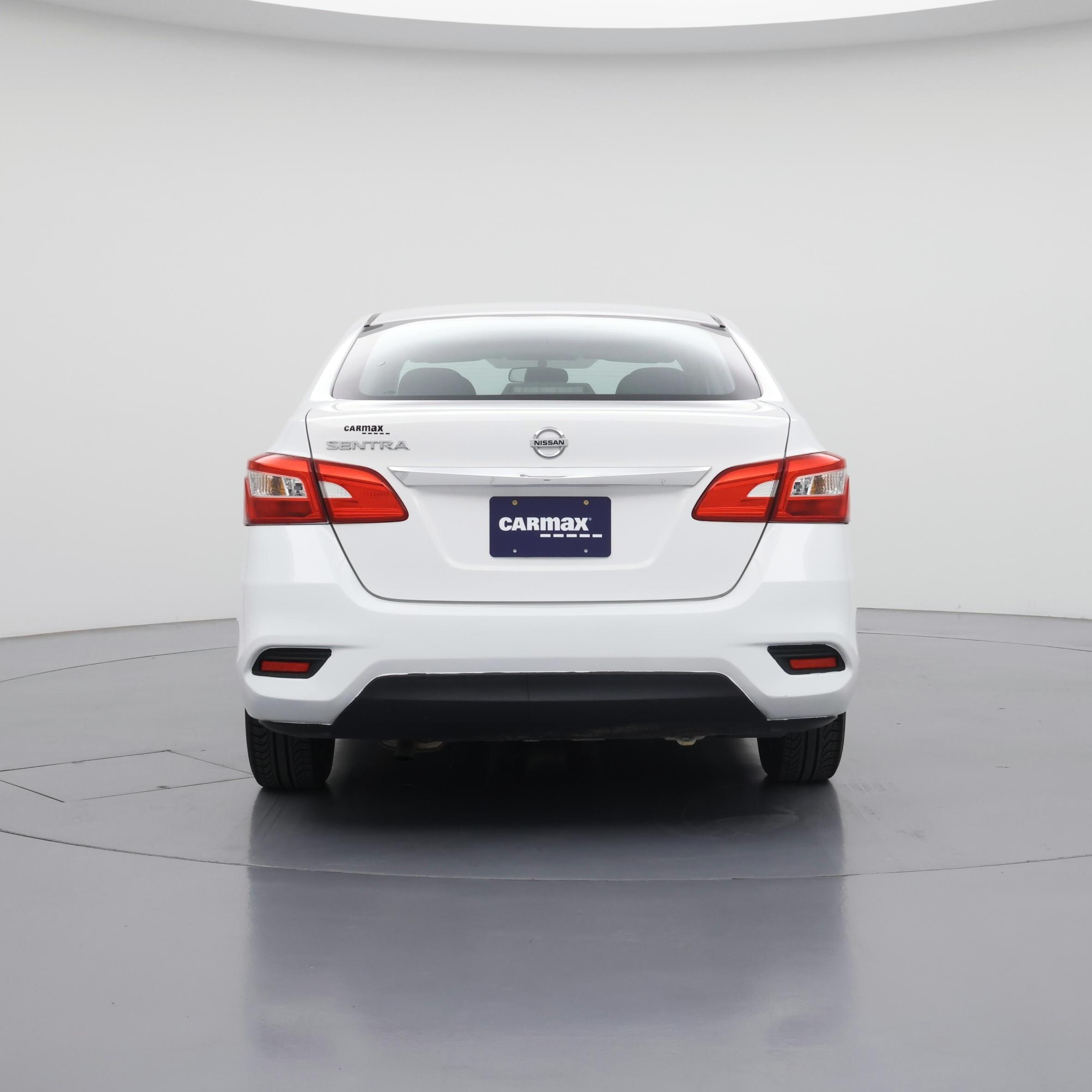 Thumbnail: 2016 Nissan Sentra - 6