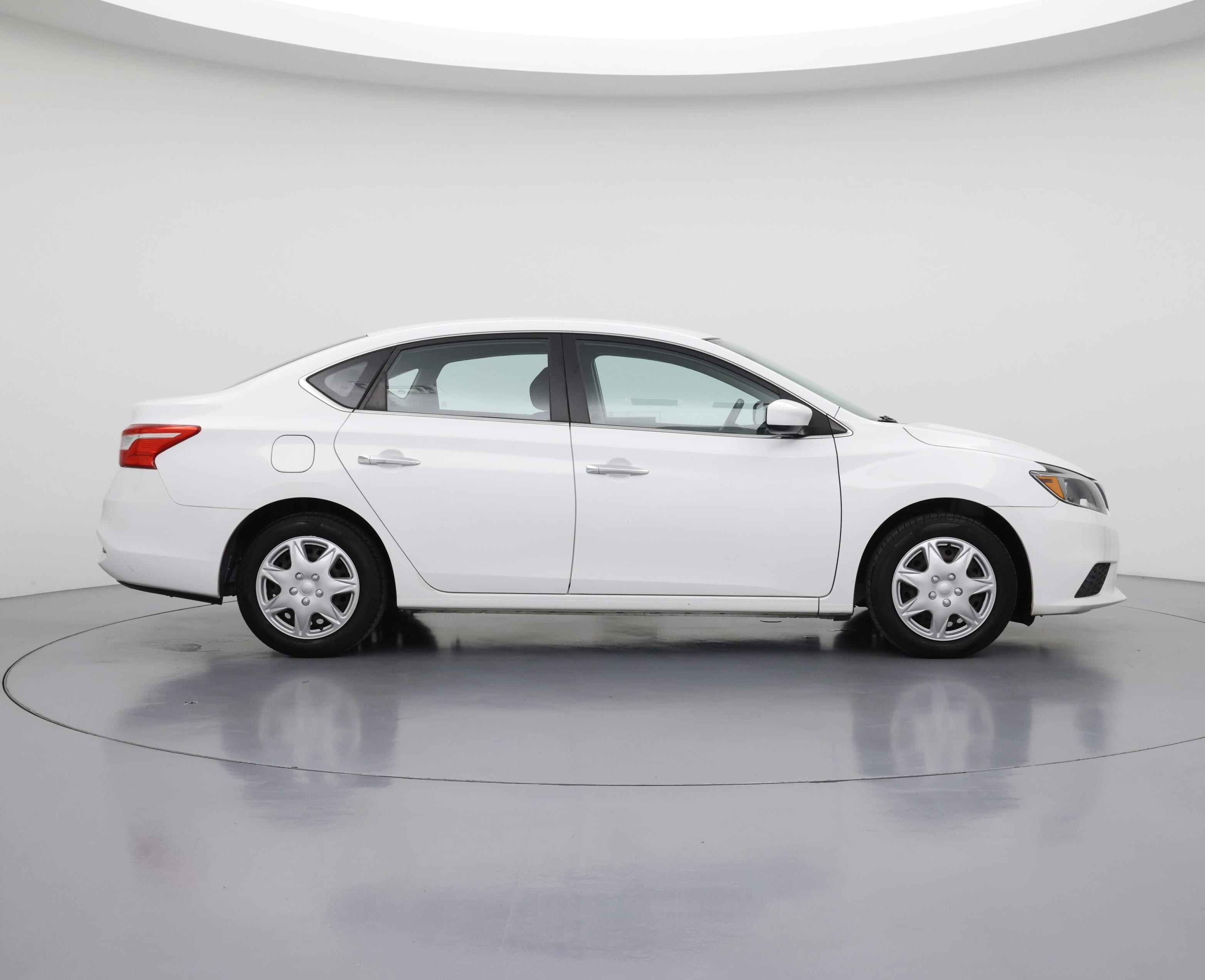 Thumbnail: 2016 Nissan Sentra - 7