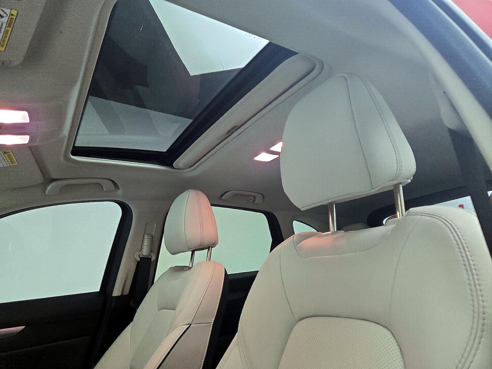 Sunroof(s) & Overhead Airbags