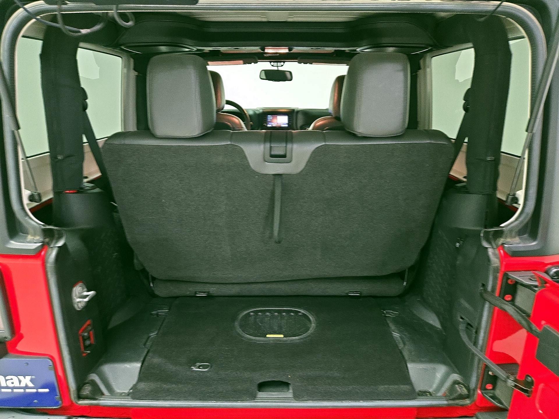 Thumbnail: 2016 Jeep Wrangler - 20