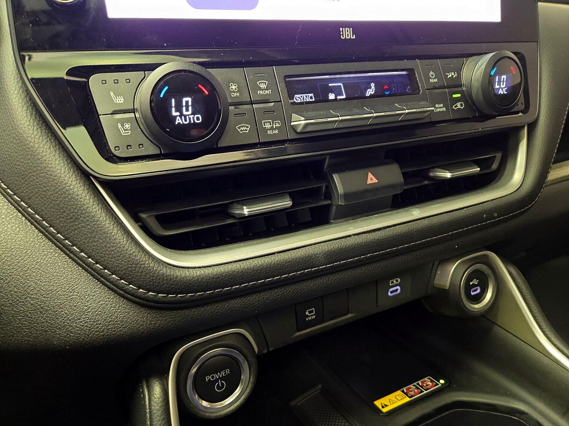 Thumbnail: 2026 Toyota Highlander - 16