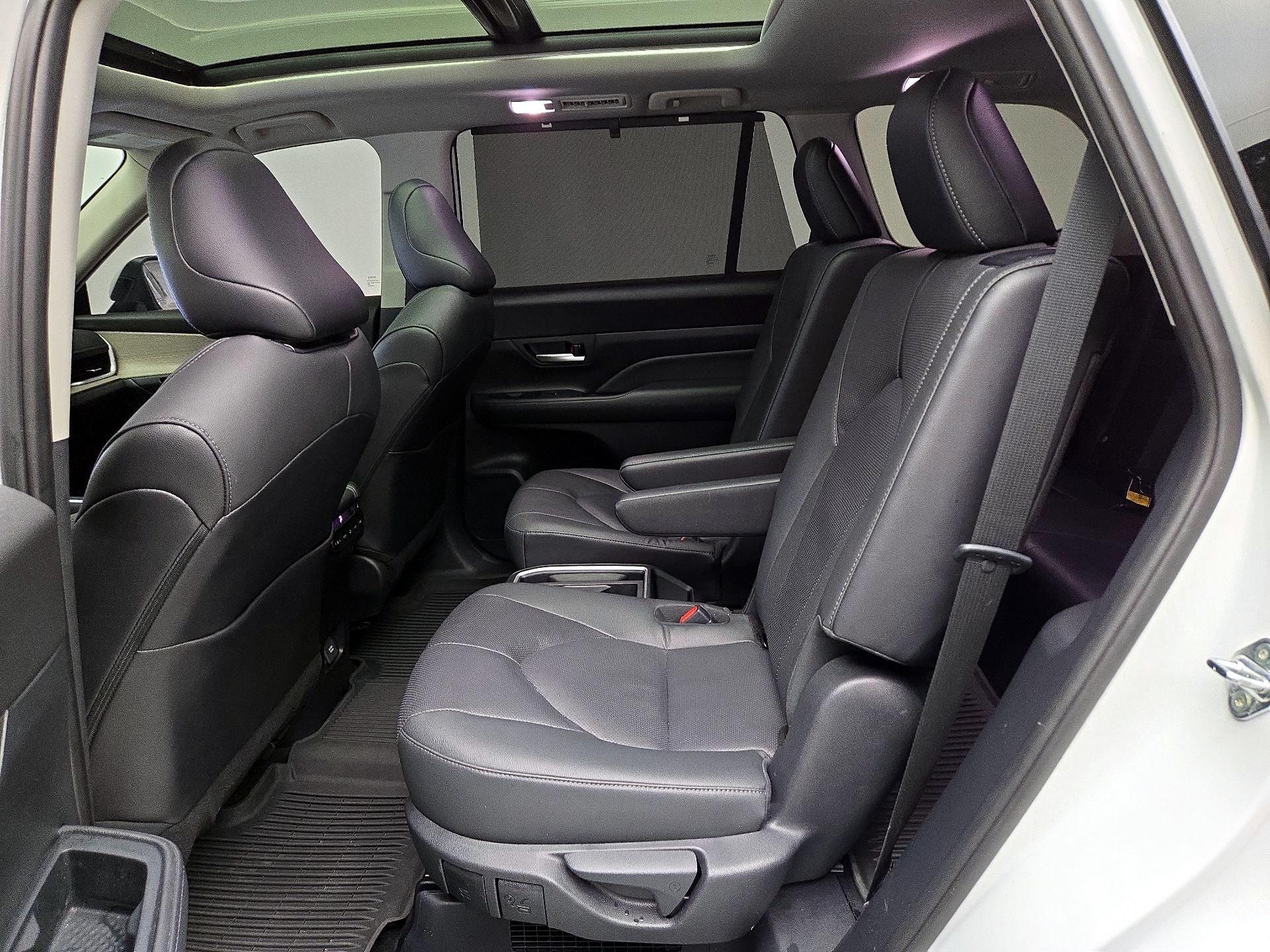 Thumbnail: 2026 Toyota Highlander - 20