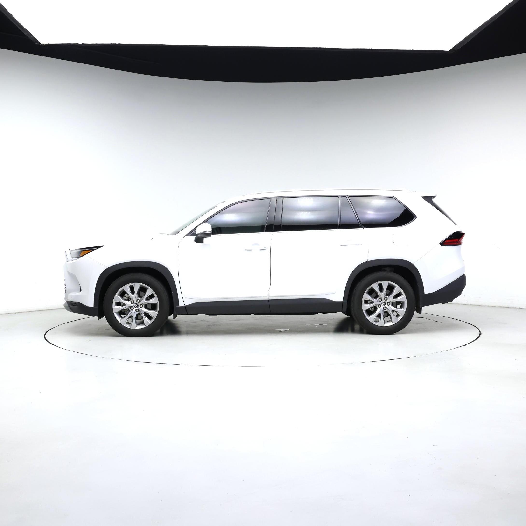 Thumbnail: 2026 Toyota Highlander - 3
