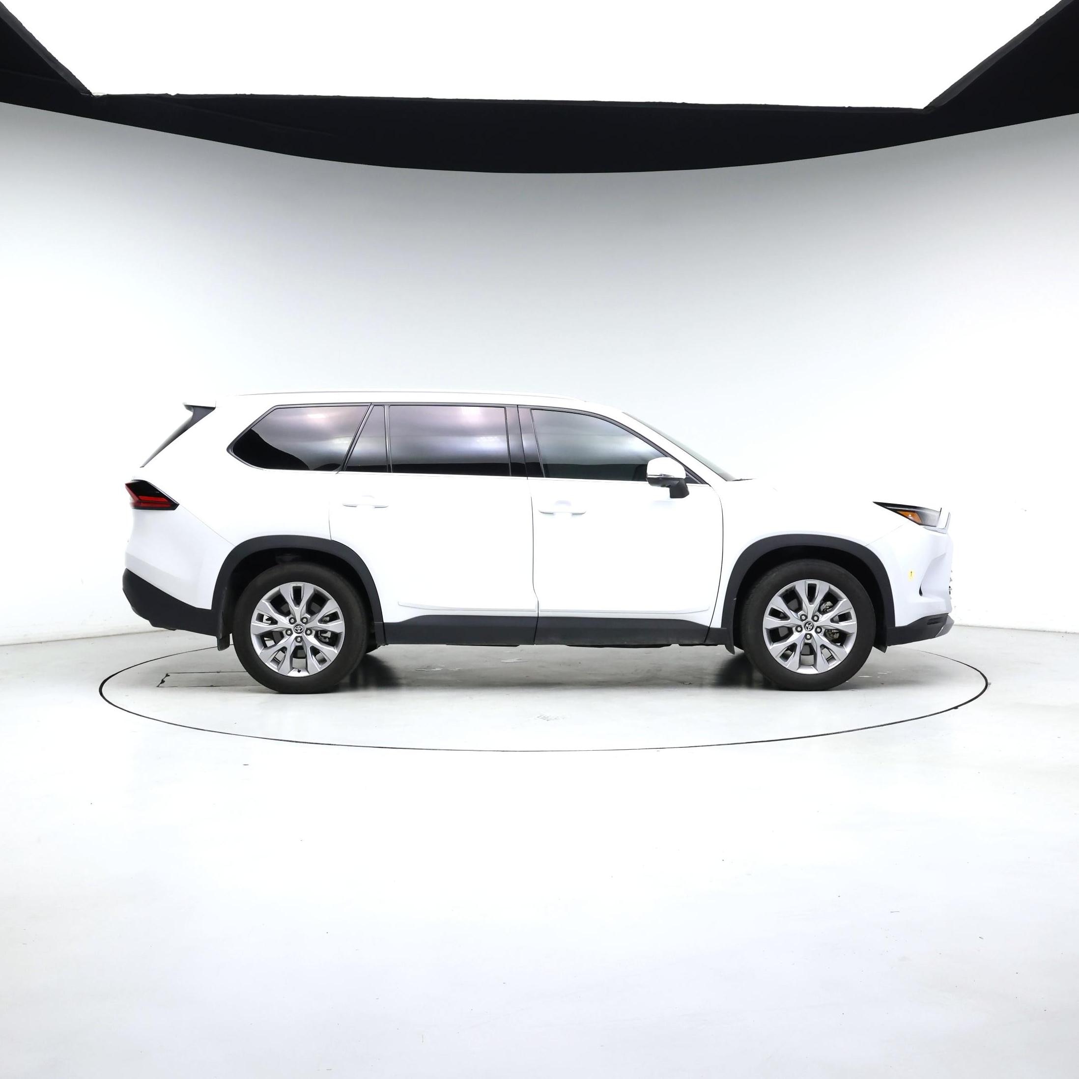 Thumbnail: 2026 Toyota Highlander - 7