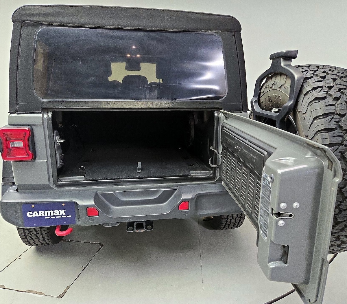 Trunk/Cargo (Seats Up)
