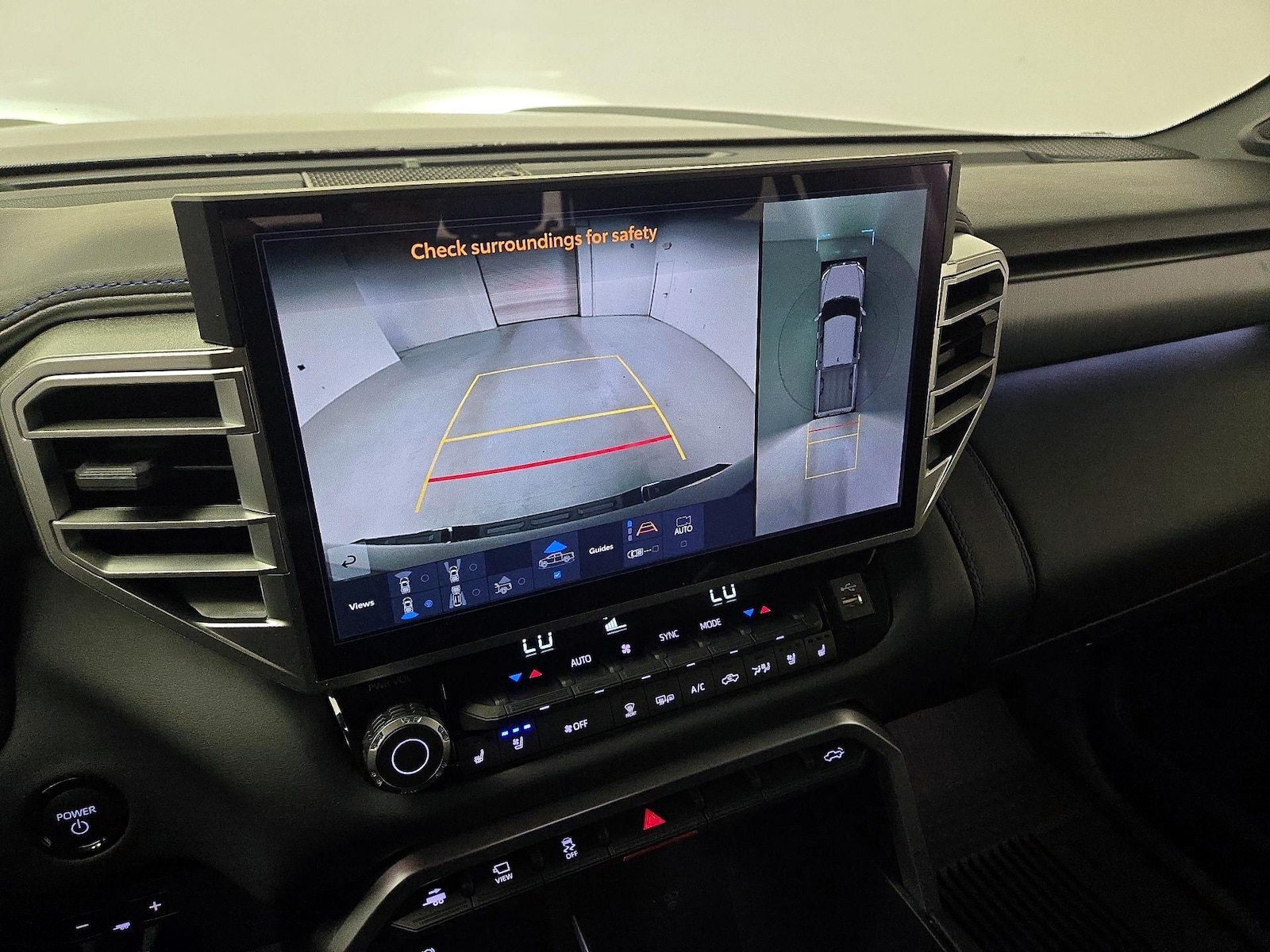 2025 Toyota Tundra Platinum - Photo 15
