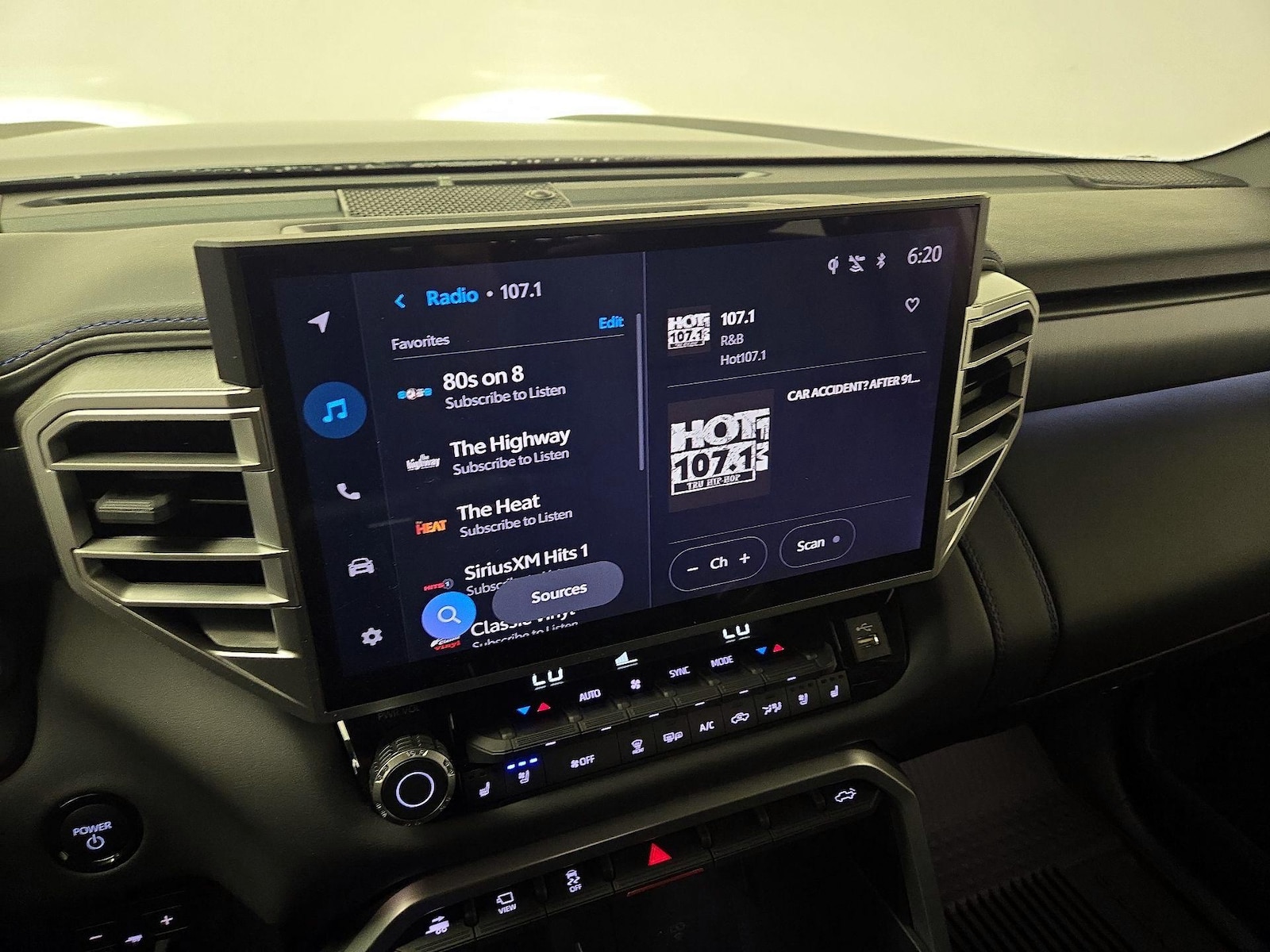 2025 Toyota Tundra Platinum - Photo 16