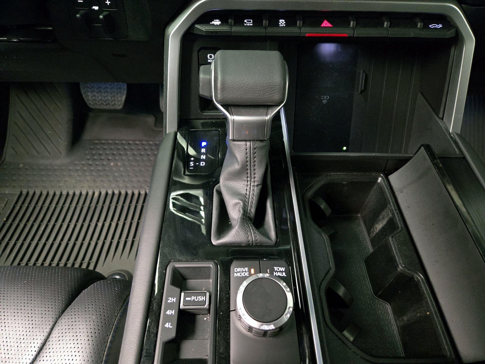 2025 Toyota Tundra Platinum - Photo 18
