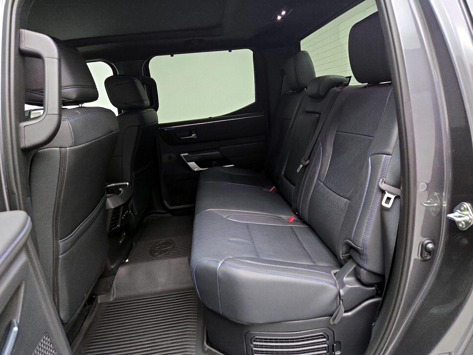 2025 Toyota Tundra Platinum - Photo 21