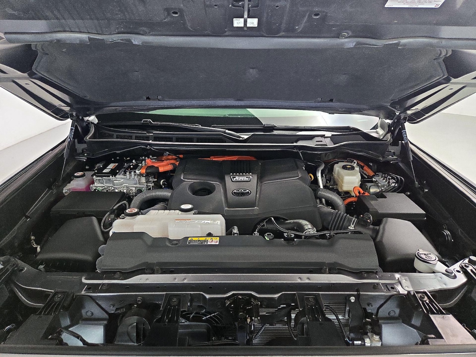 2025 Toyota Tundra Platinum - Photo 23