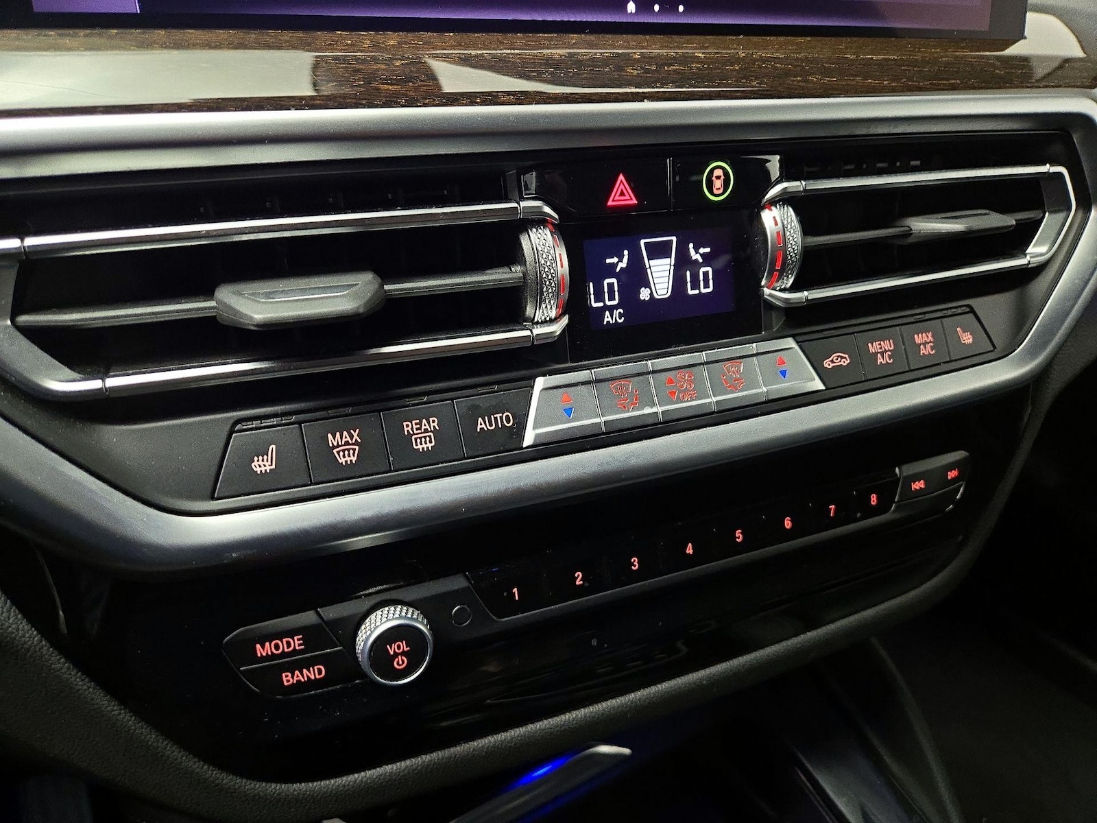 2024 BMW X4 30i - Photo 18