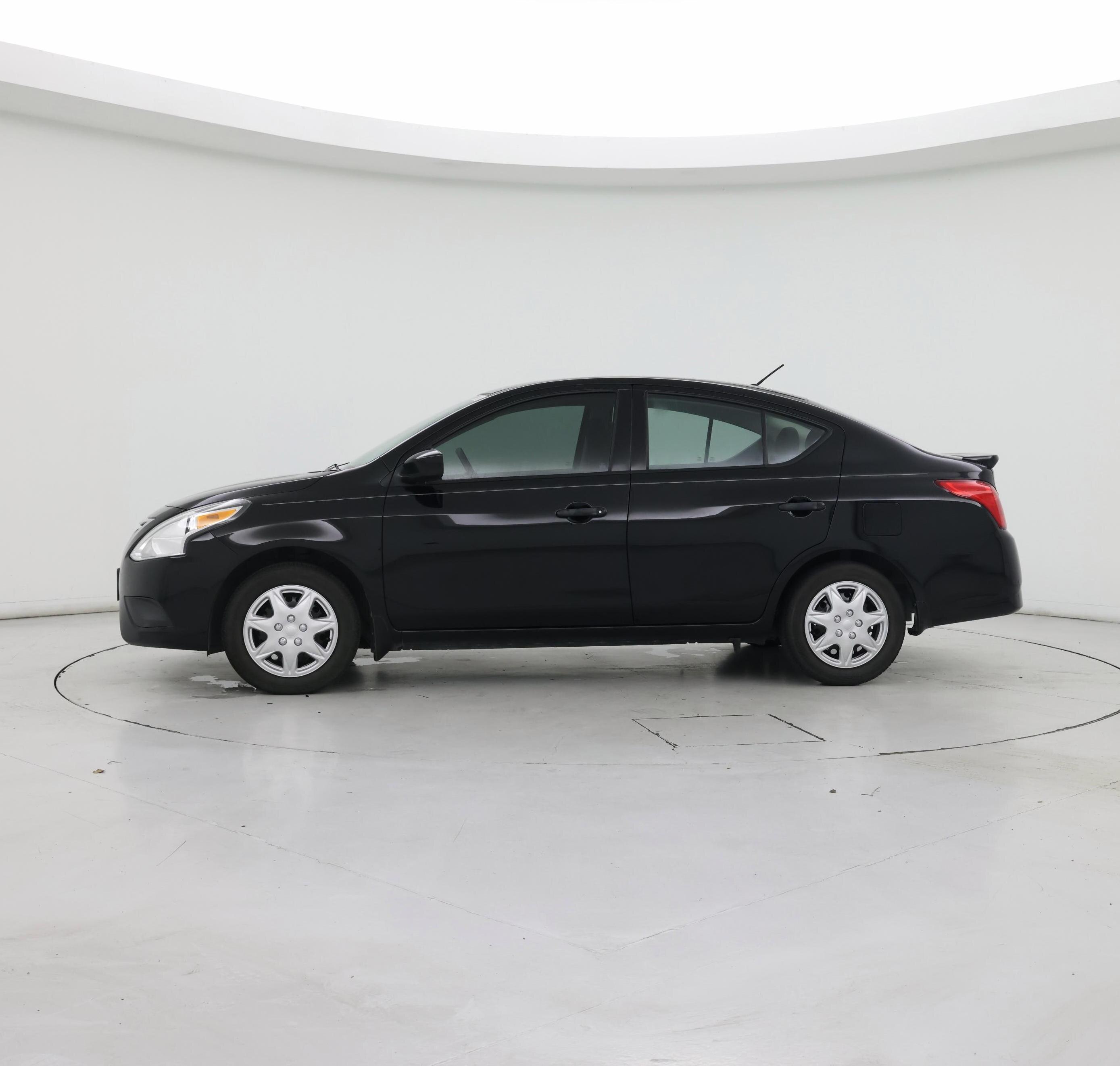 Thumbnail: 2017 Nissan Versa - 3