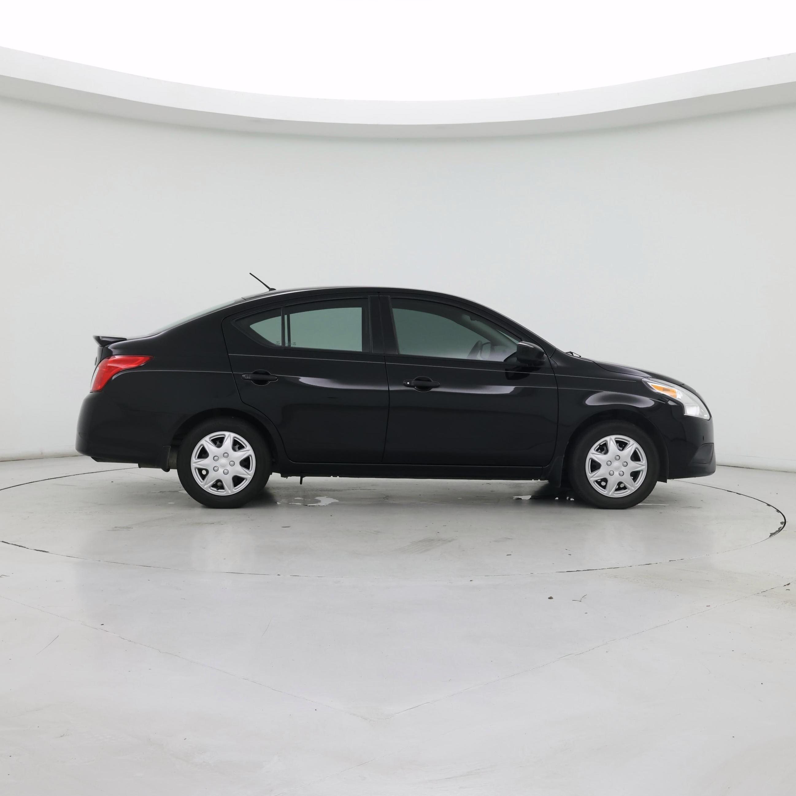 Thumbnail: 2017 Nissan Versa - 7