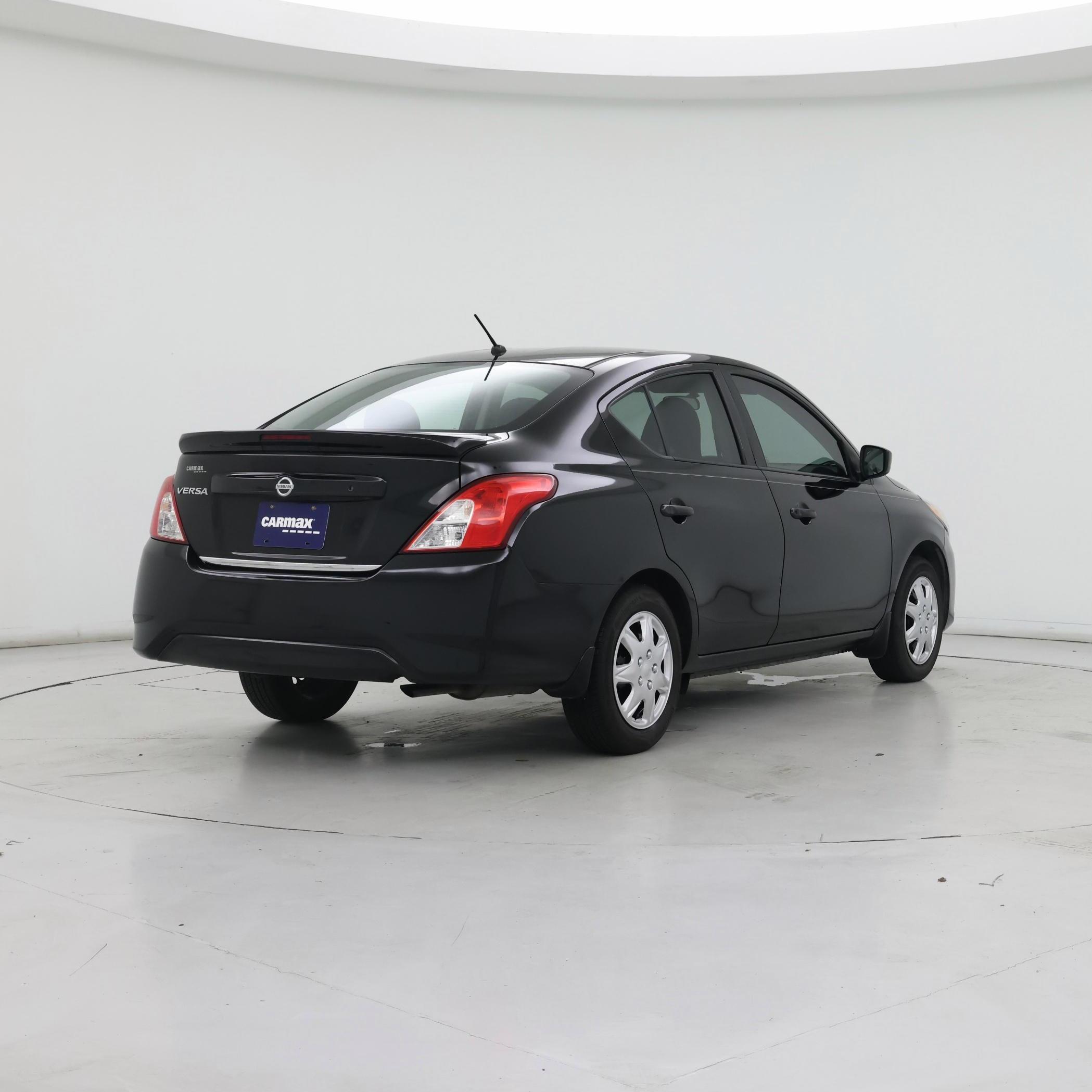 Thumbnail: 2017 Nissan Versa - 8