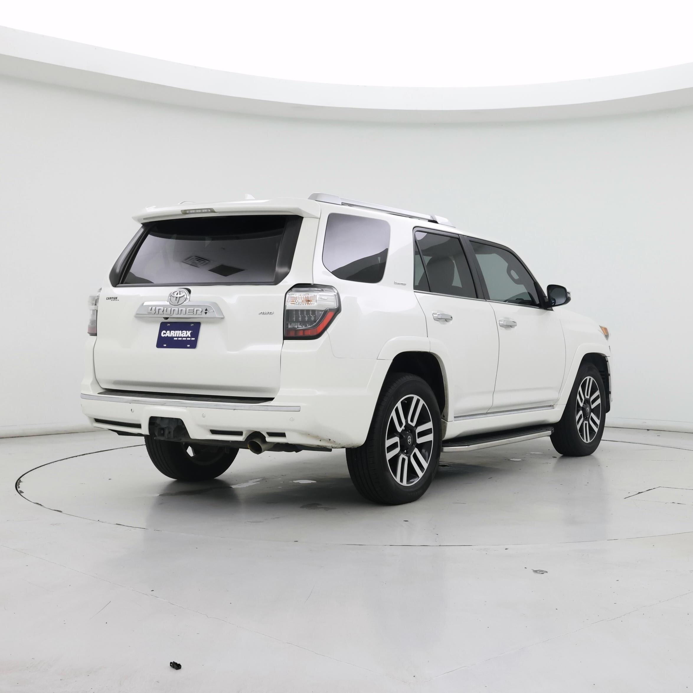 Thumbnail: 2017 Toyota 4Runner - 8