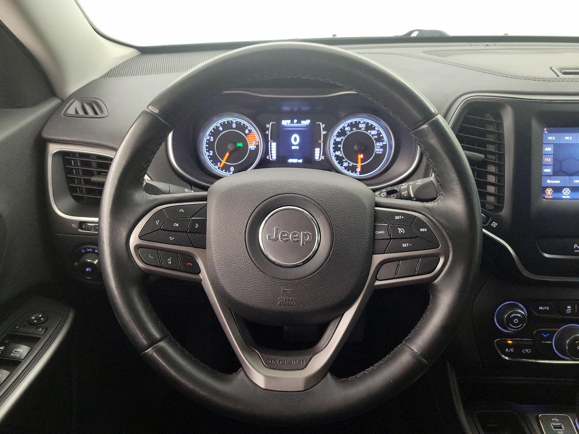 Thumbnail: 2019 Jeep Cherokee - 10