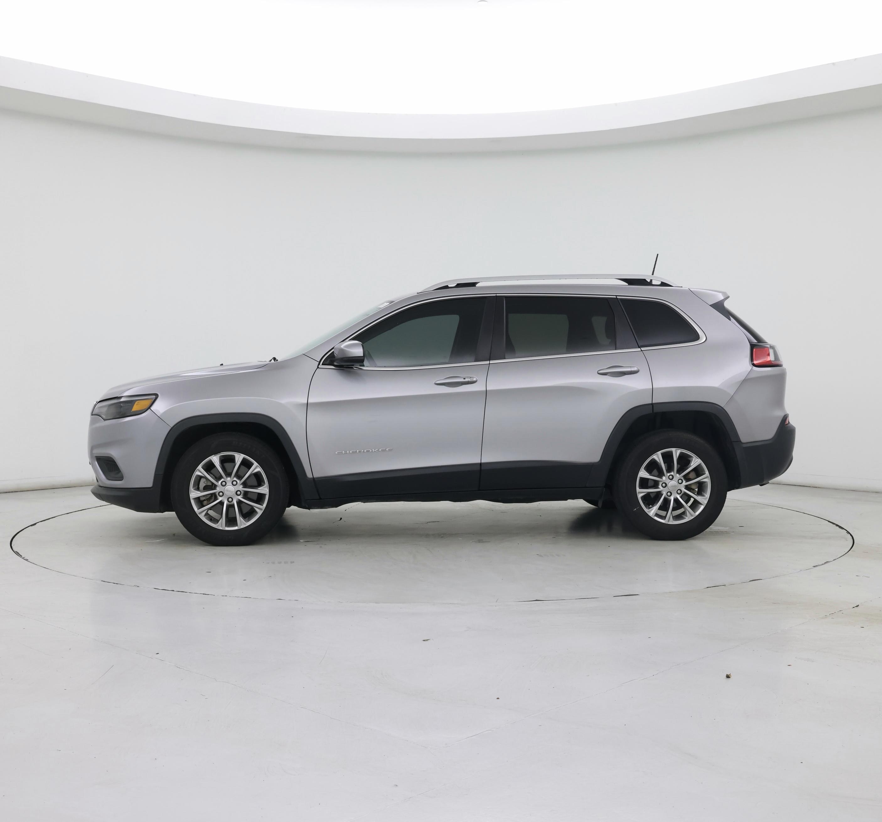 Thumbnail: 2019 Jeep Cherokee - 3