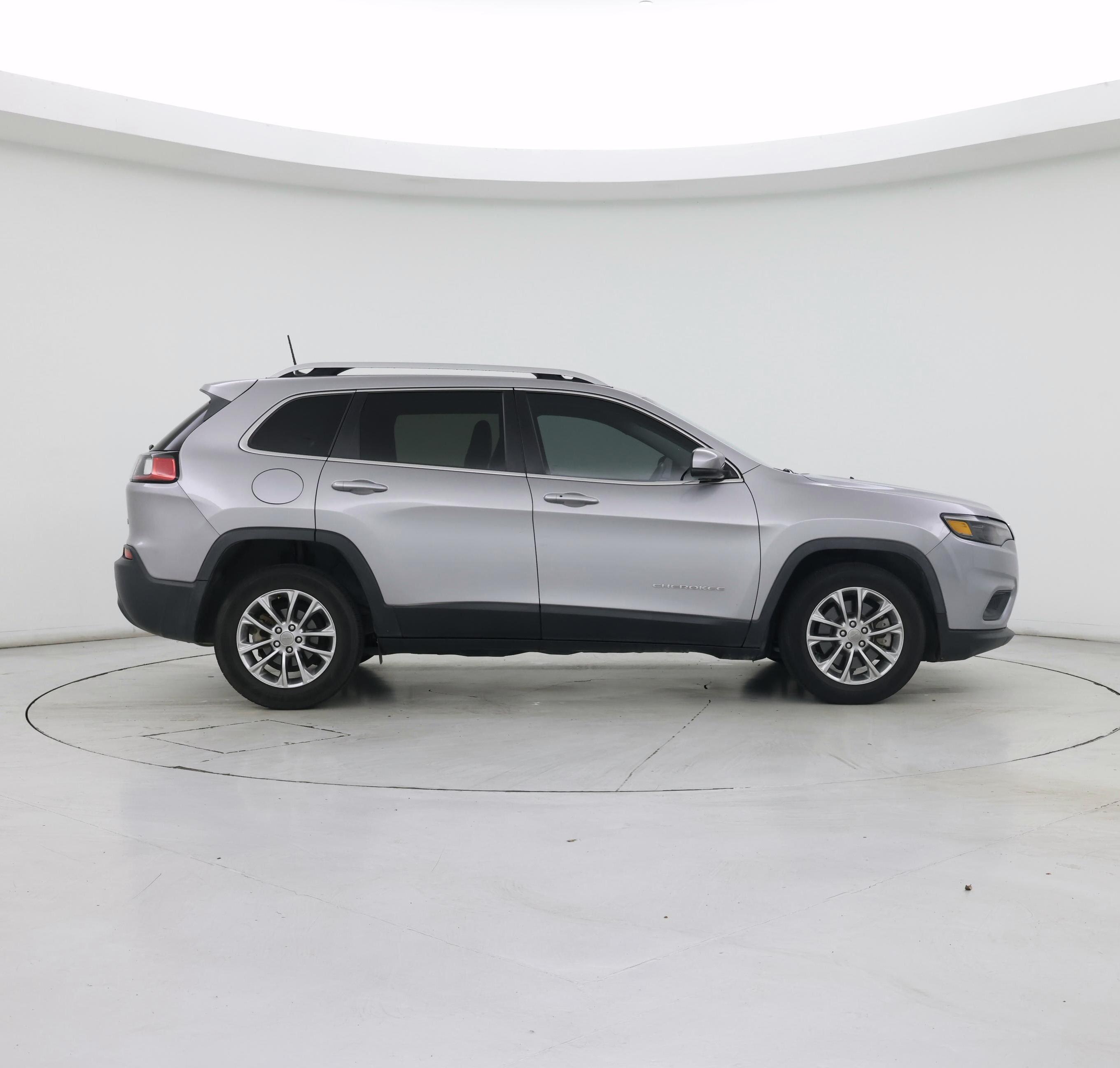 Thumbnail: 2019 Jeep Cherokee - 7