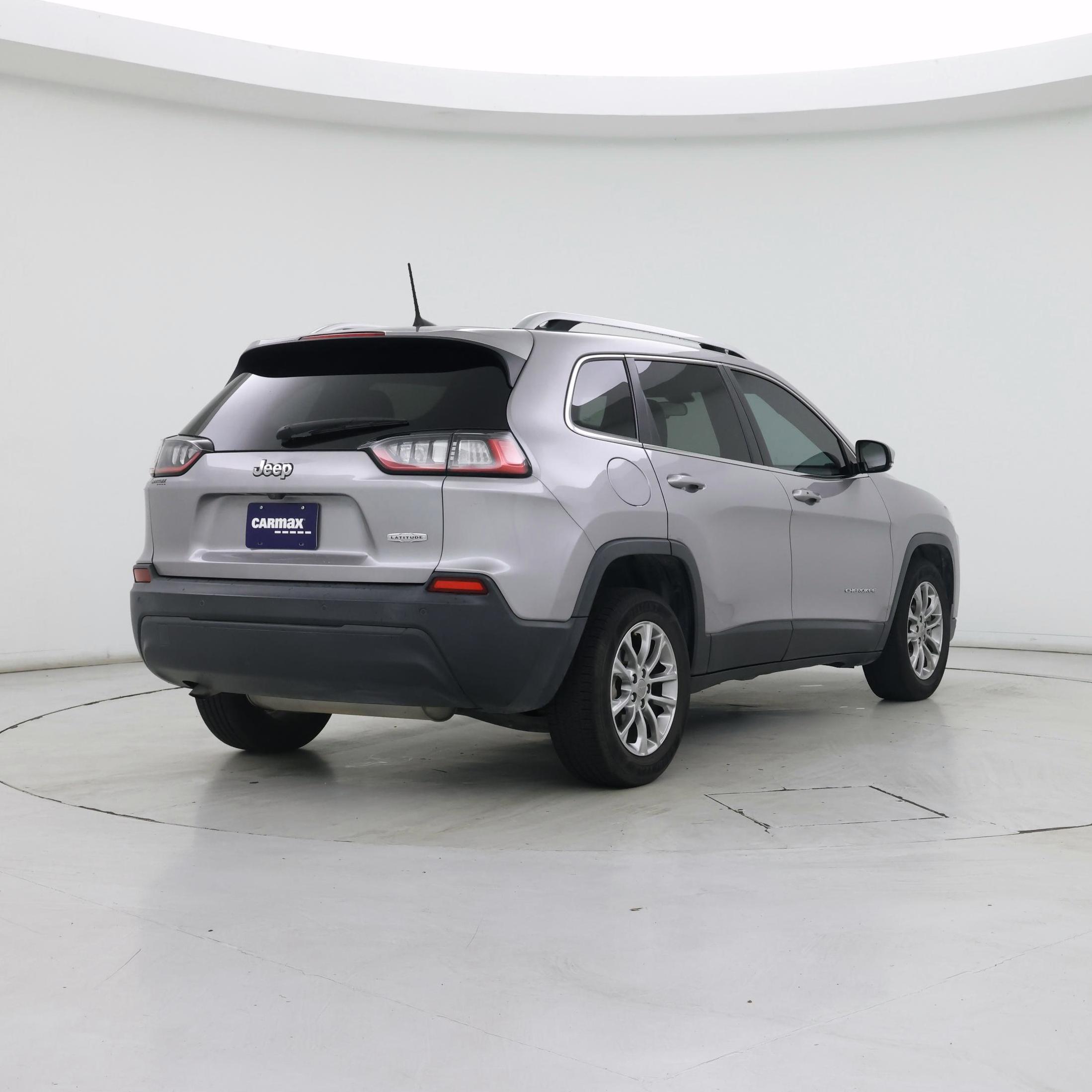 Thumbnail: 2019 Jeep Cherokee - 8