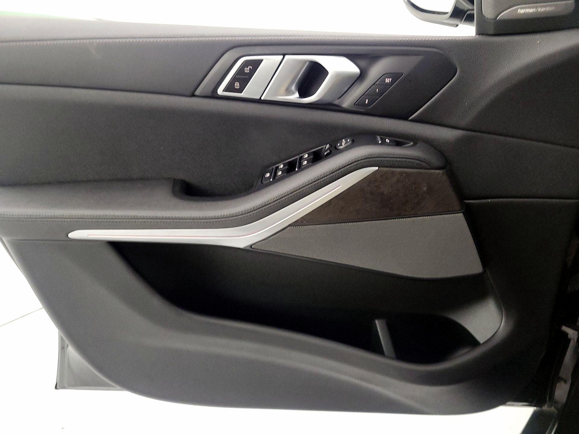 Thumbnail: 2021 BMW X5 - 12