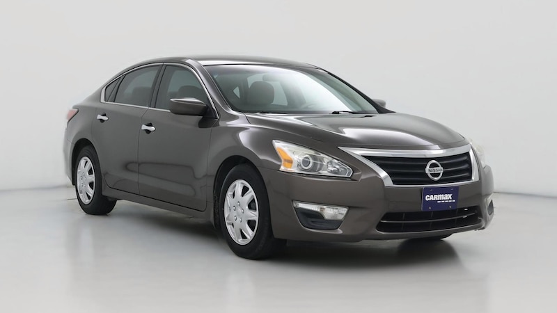 2015 Nissan Altima S Hero Image