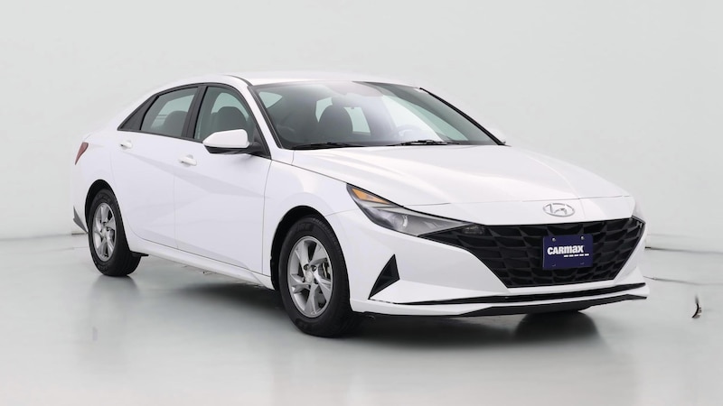 2021 Hyundai Elantra SE Hero Image