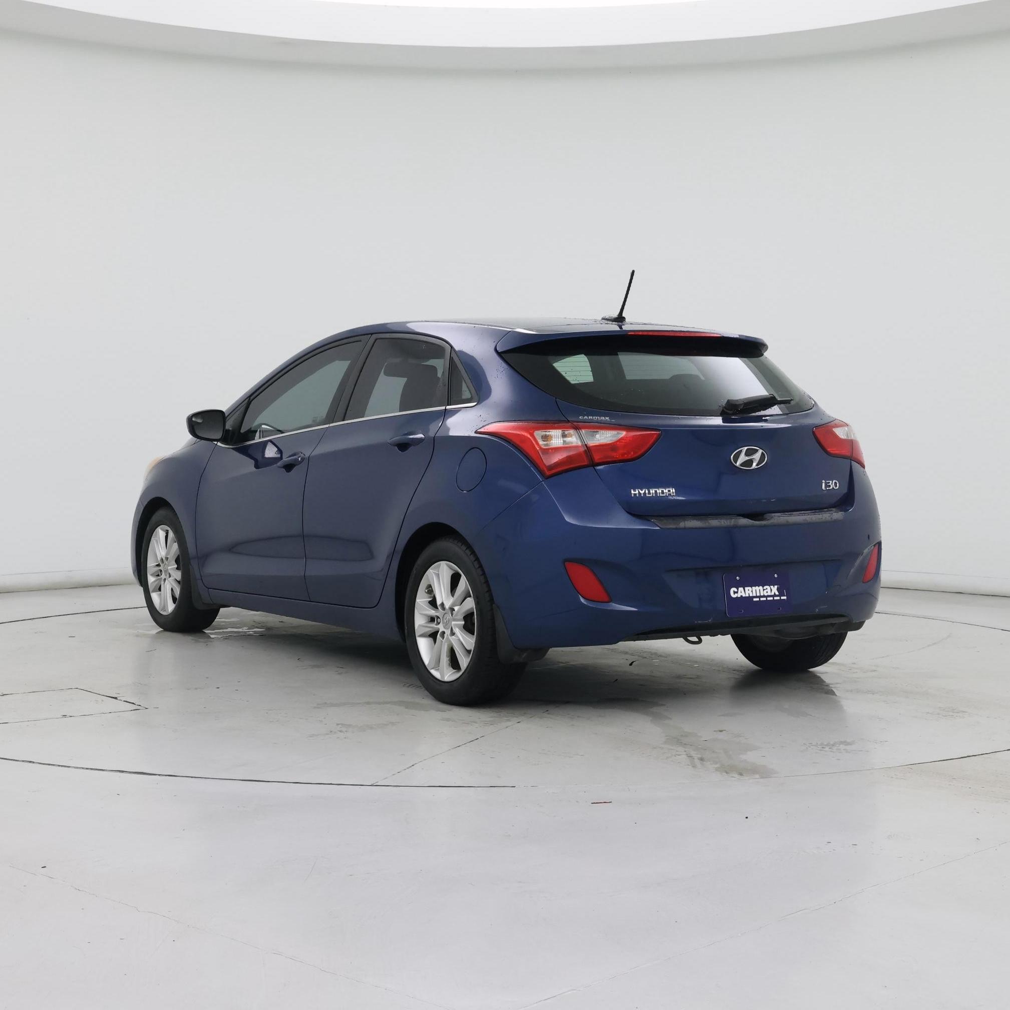 Thumbnail: 2015 Hyundai Elantra - 2