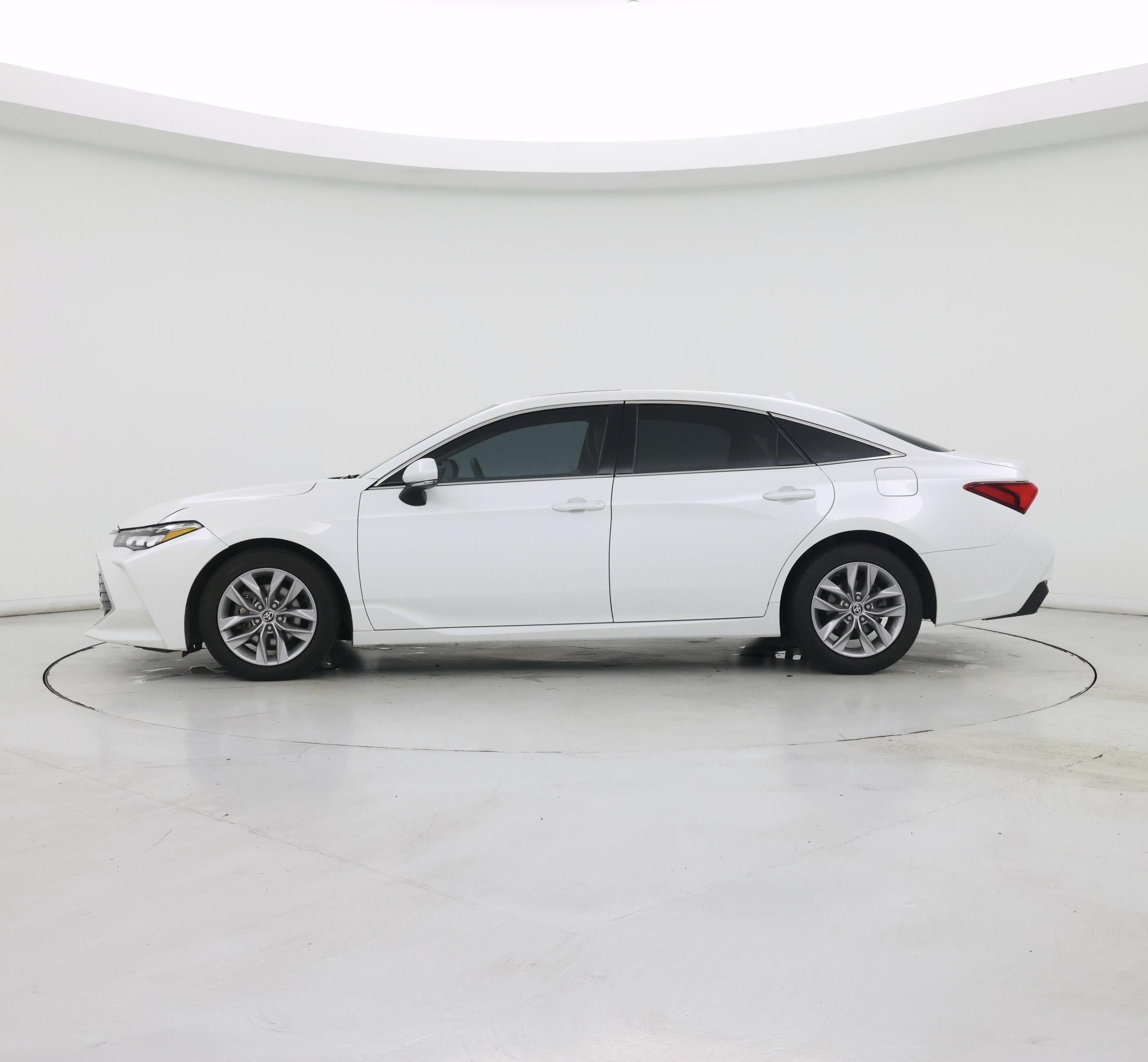 Thumbnail: 2021 Toyota Avalon - 3