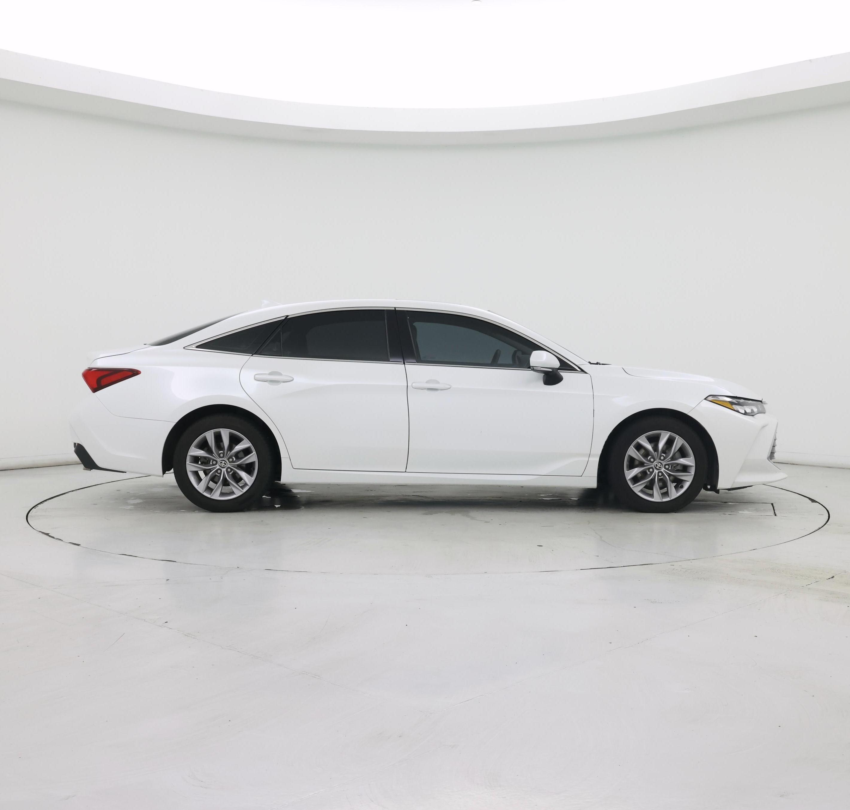 Thumbnail: 2021 Toyota Avalon - 7