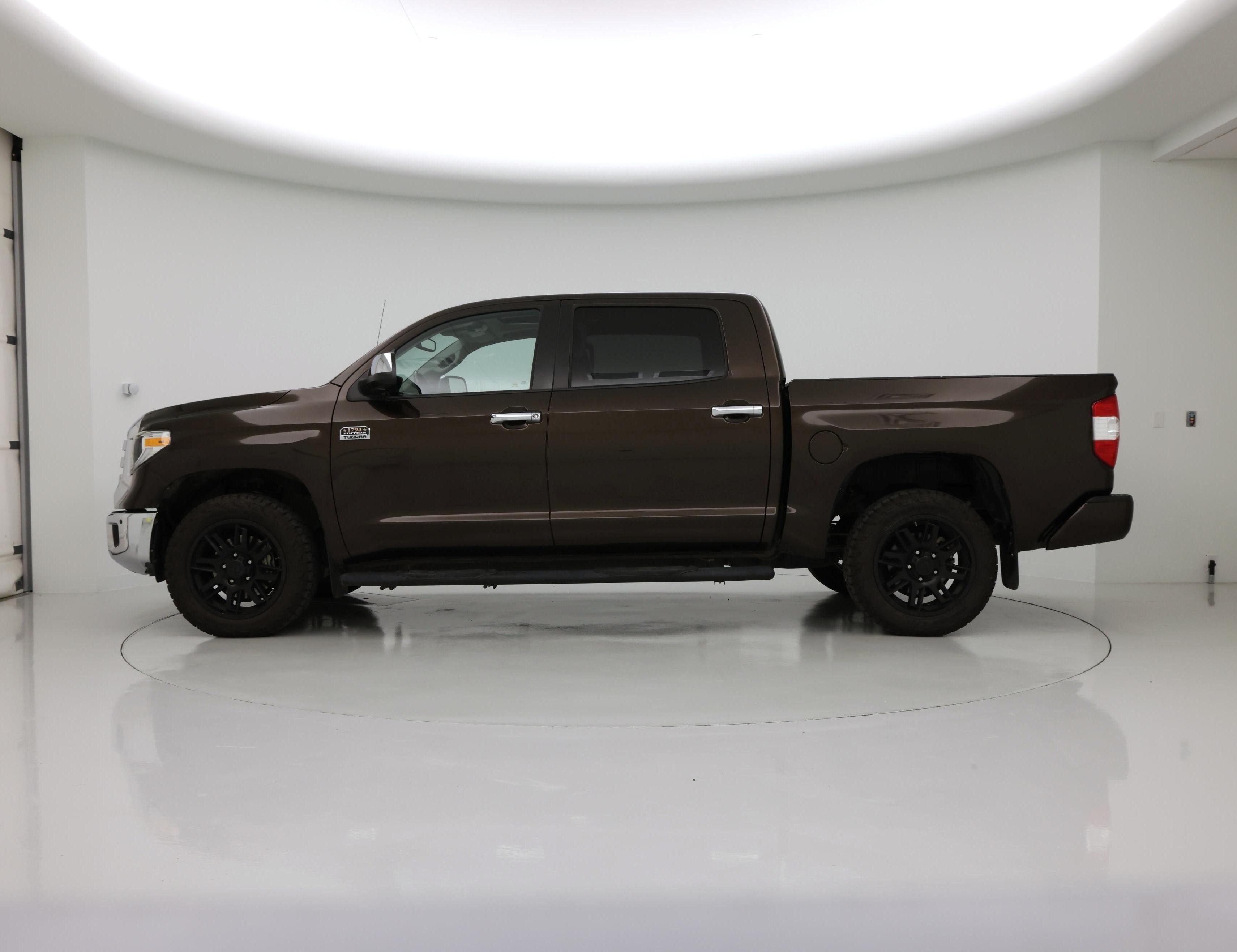 Thumbnail: 2019 Toyota Tundra - 3