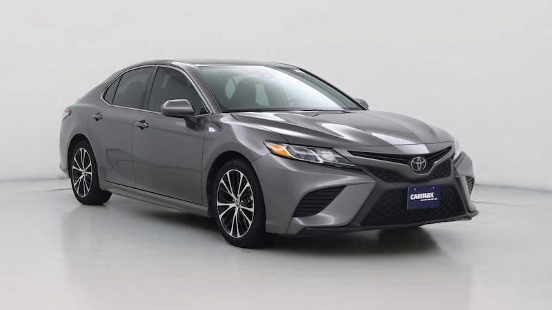2019 Toyota Camry SE Hero Image