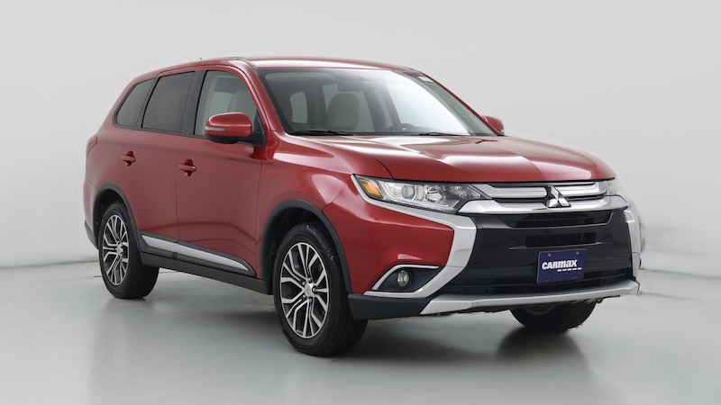 2016 Mitsubishi Outlander SE Hero Image