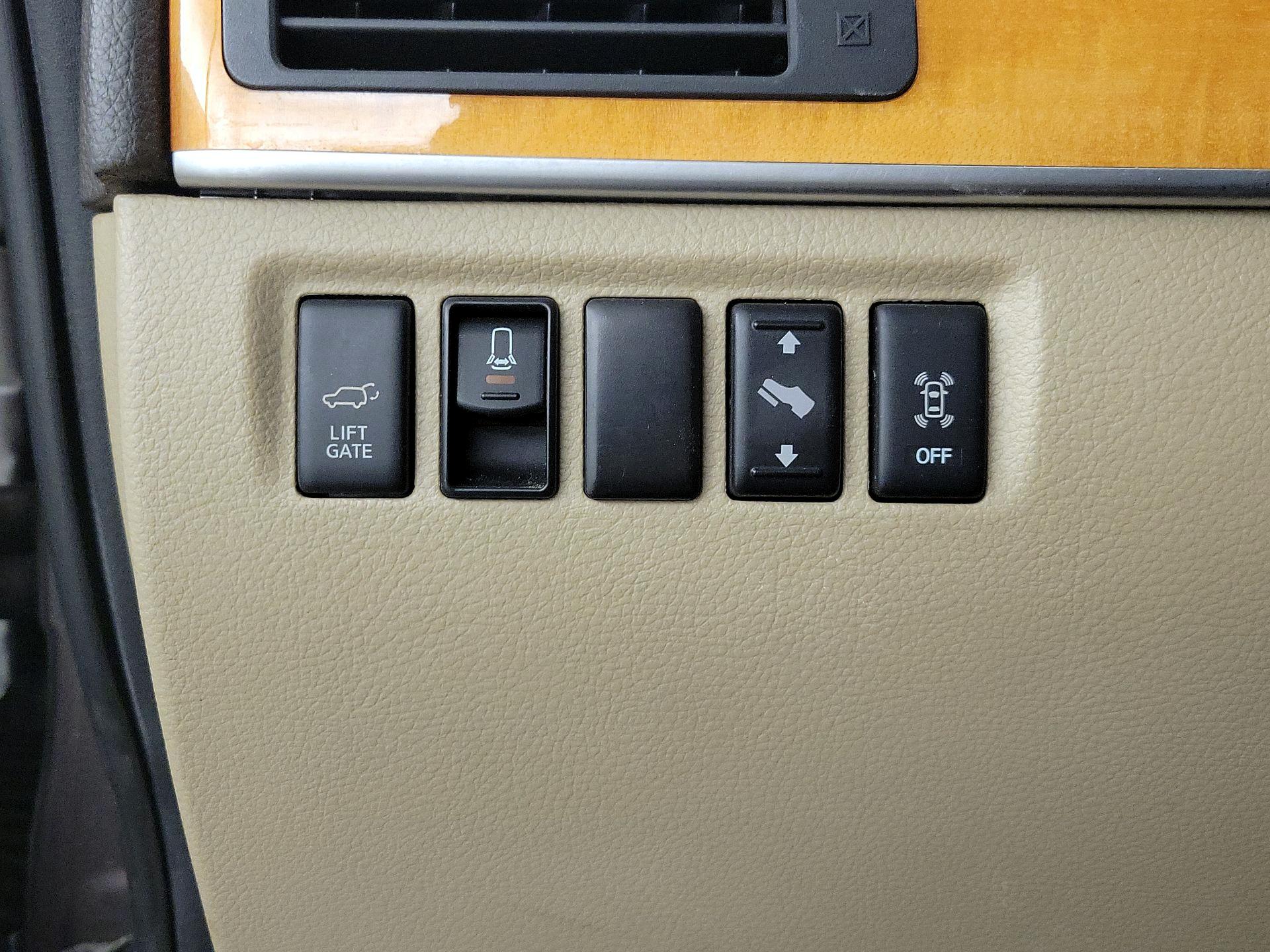 Thumbnail: 2013 Nissan Armada - 13