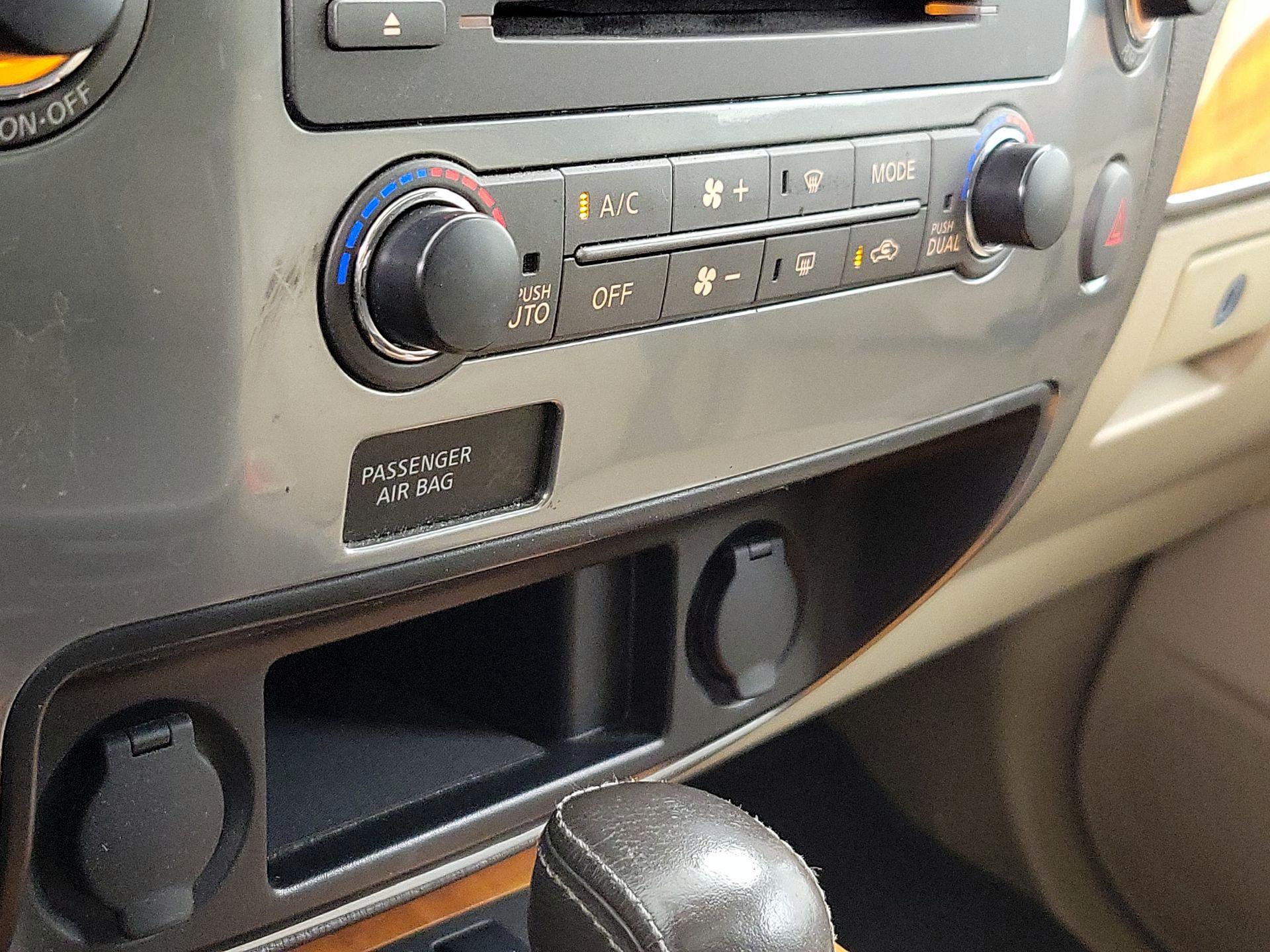 Thumbnail: 2013 Nissan Armada - 16