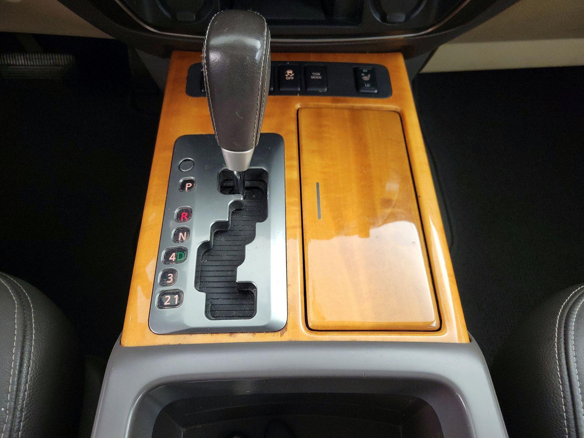 Thumbnail: 2013 Nissan Armada - 17