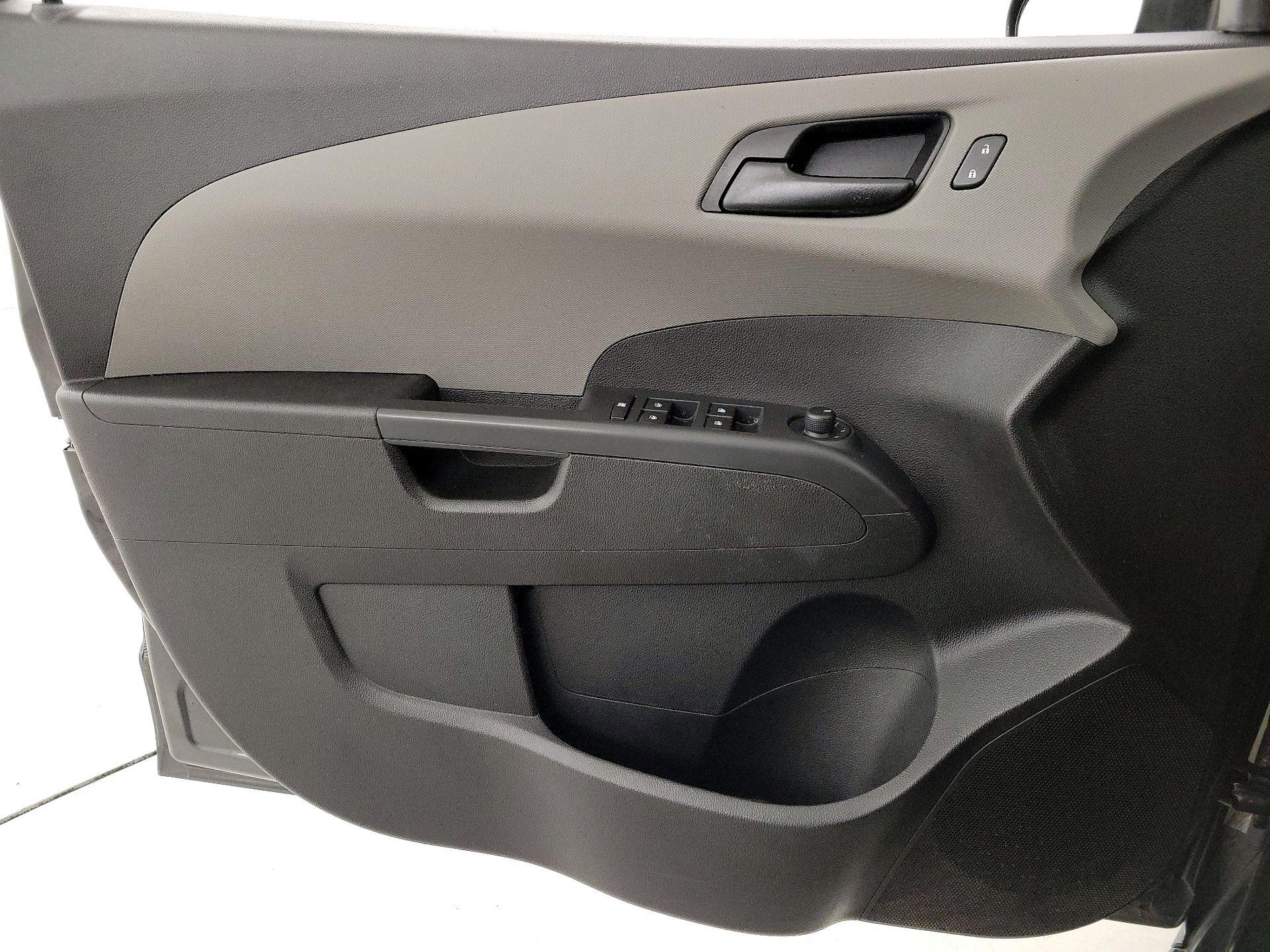 Thumbnail: 2015 Chevrolet Sonic - 12