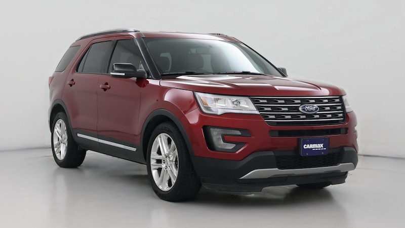 2017 Ford Explorer XLT Hero Image