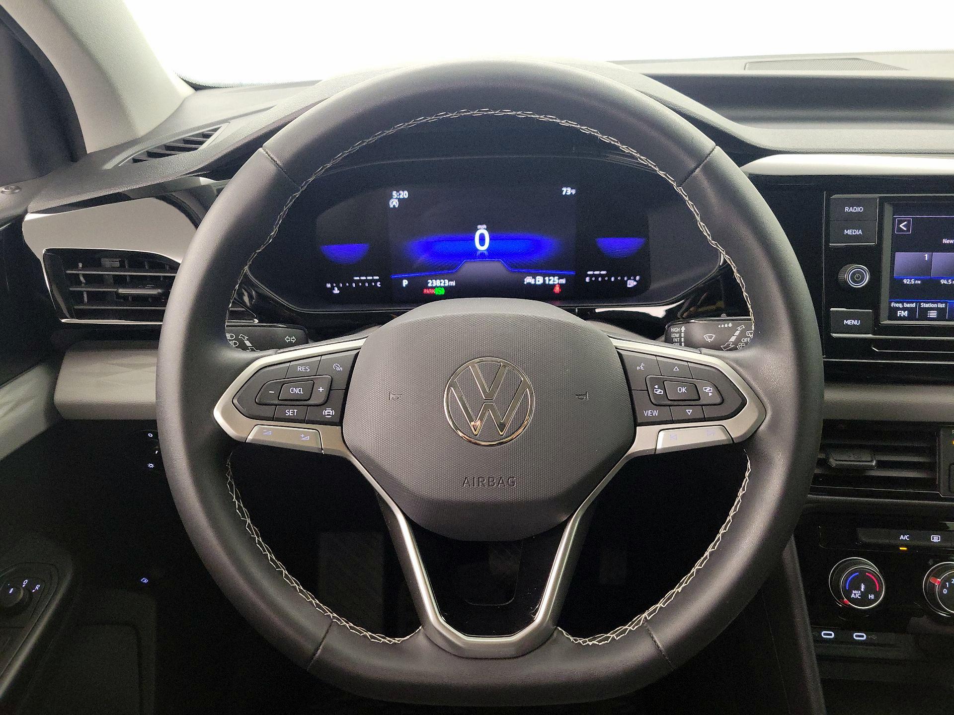 Thumbnail: 2023 Volkswagen Taos - 10
